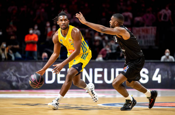 嘘声与呐喊 嘘声与呐喊