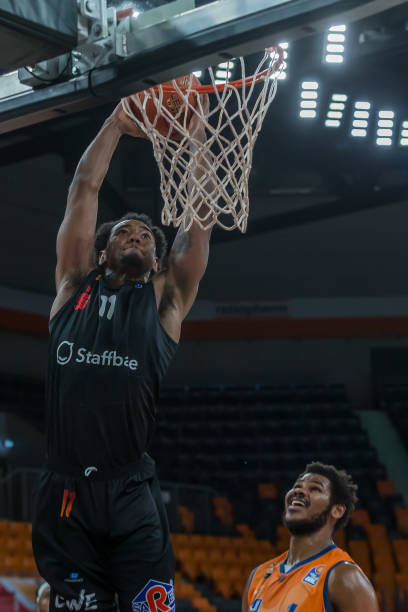 空间拉伸 空间拉伸