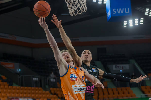 本届亚洲杯 本届亚洲杯