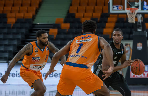 让我们期待 让我们期待