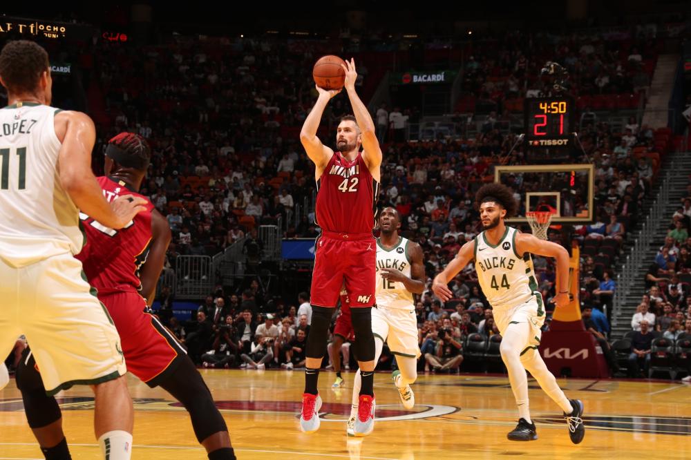 以令人瞩目 以令人瞩目